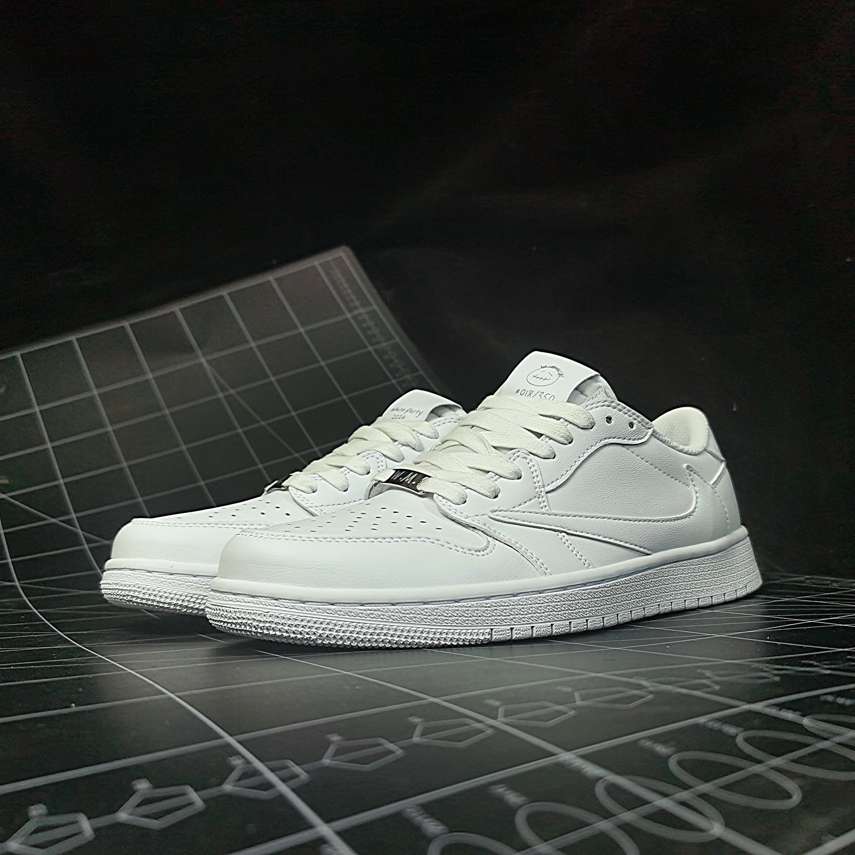 Low‑top streetwear kicks with full smooth leather construction, sleek monochrome off‑white tone throughout, elevates understated retro aesthetic for modern youth casual urban styling.