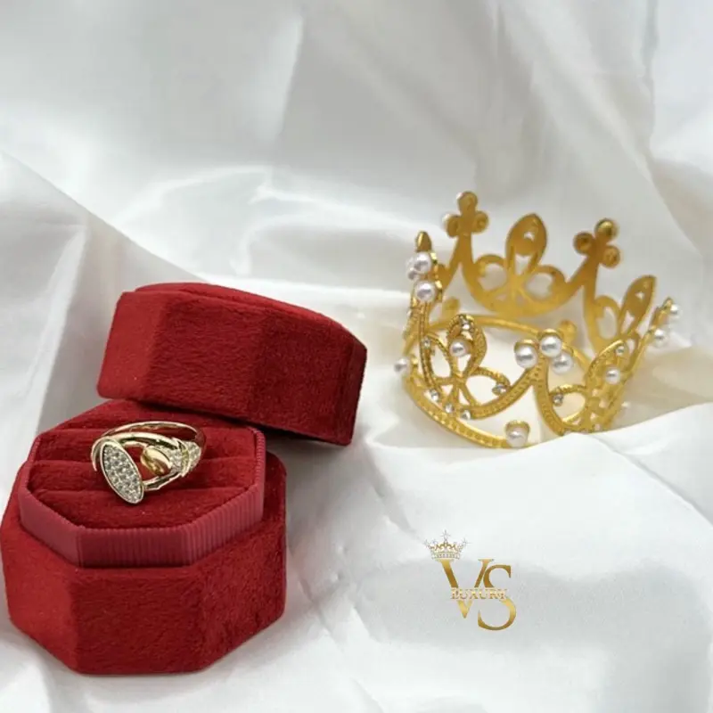 Valdes Luxury 14K Gold Plated Laminated Statement Ring – Elegant Zirconia Signet Style Ring – High Quality Daily Wear Jewelry