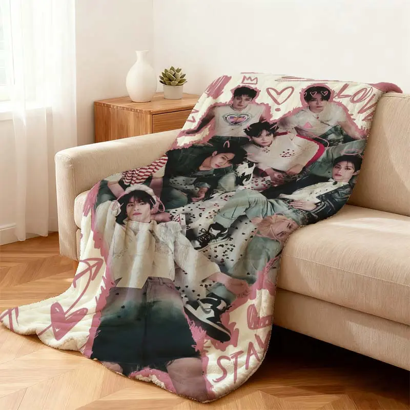 Stray Romantic Graffiti Theme Flannel Blanket - Printed flannel throw blanket, soft and warm, reusable nap blanket, suitable for sofas, beds, offices, camping, travel, home, multi-functional all-season gift blanket.Halloween and Christmas gifts