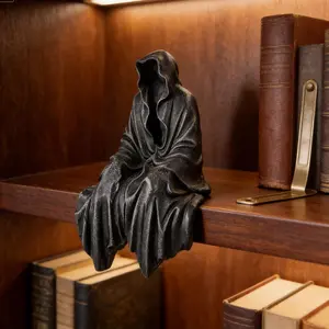 Gothic Grim Reaper Resin Statue, Decorative Figurines, Mysterious Hooded Figure Ornament for Halloween, Aquarium, Desk & Dark Aesthetic Home Decor, Decorative Ornaments