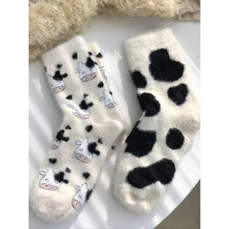 Women's Cow Print Fuzzy Mid Calf Socks, Cute Warm Crew Socks for Daily Wear, Casual Comfy Hosiery for Fall & Winter, Trendy Matching Knitting Socks