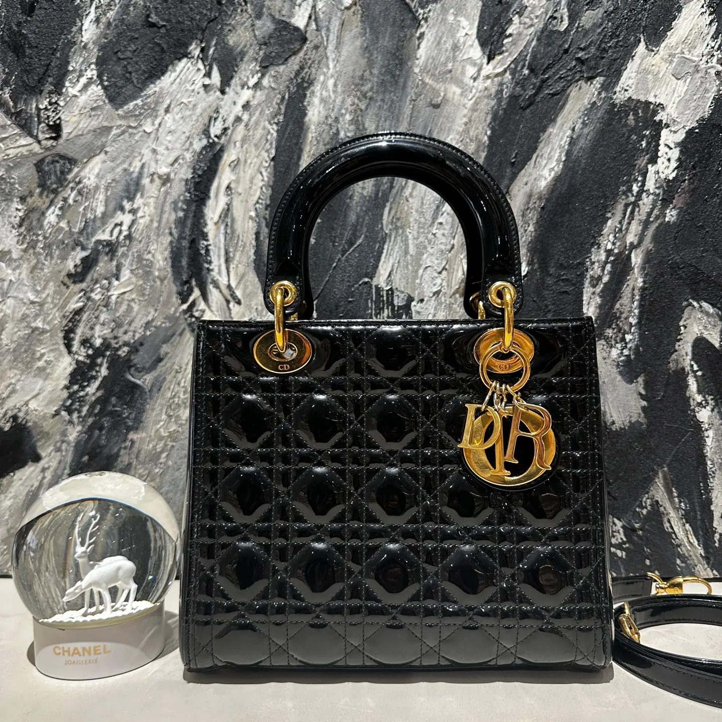 Pre-owned Dior lady medium patent black&gold tone