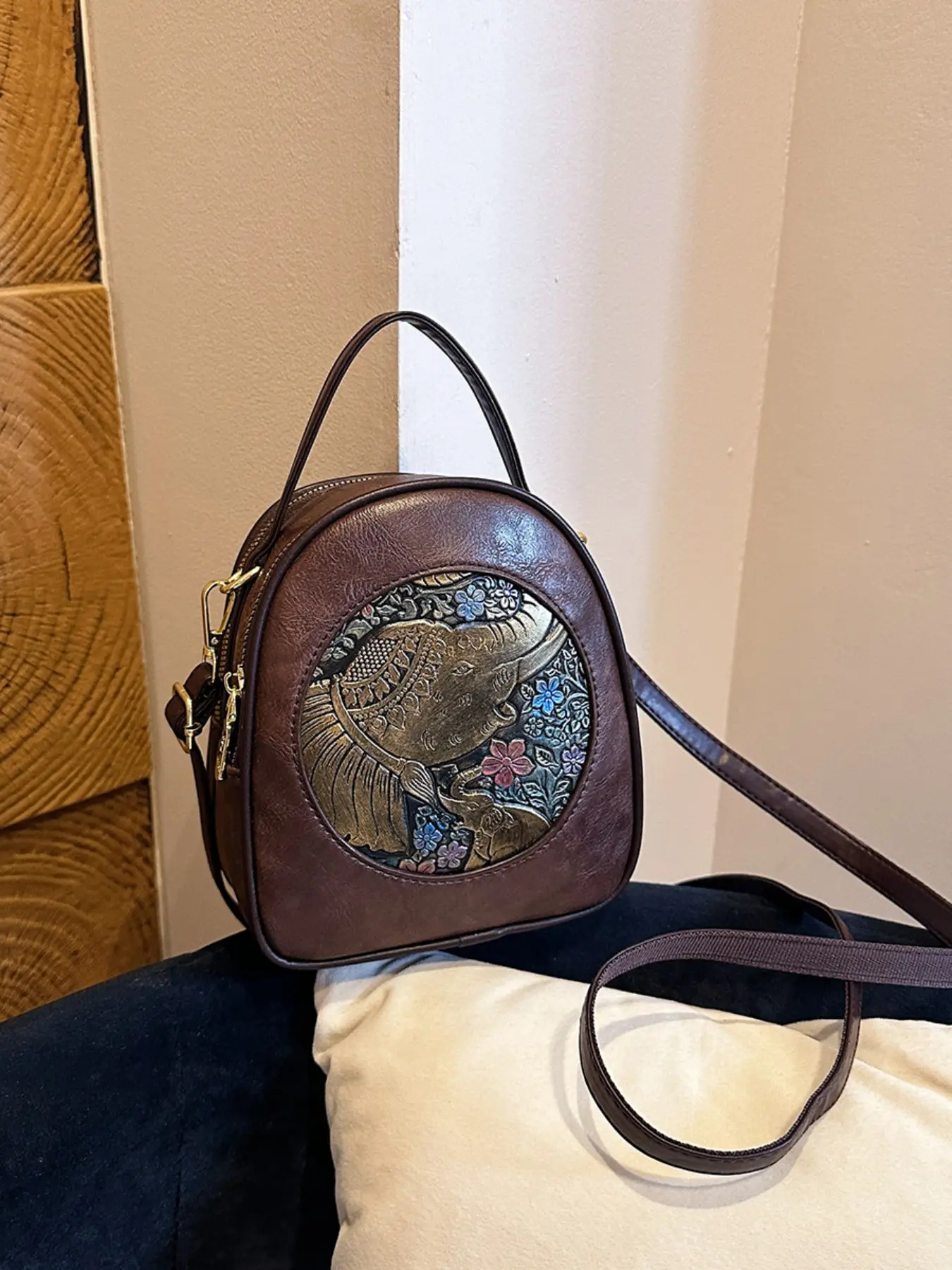 Women's Crossbody Bag, Vintage Elephant Leather Craft Small Backpack, Multi-Layer Shoulder Bag, Large Capacity Fashionable Versatile Bag