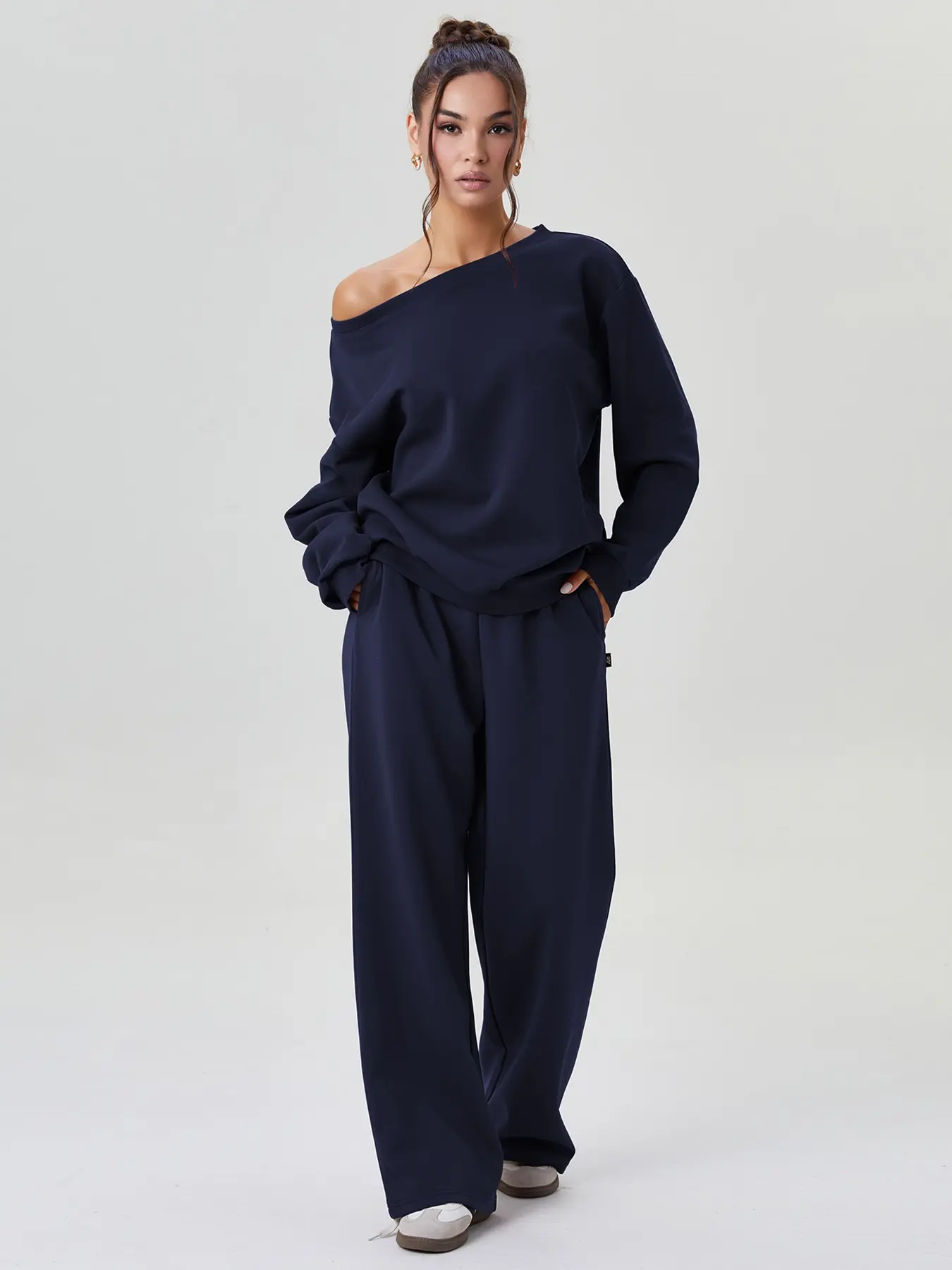 Women's Leisure Casual Minimalist Solid Color Sloping Shoulder Long Sleeve Top & Wide Leg Trousers Co-ord, Cozy Scoop Neck Loose Two Piece Outfits, Basic Womenswear