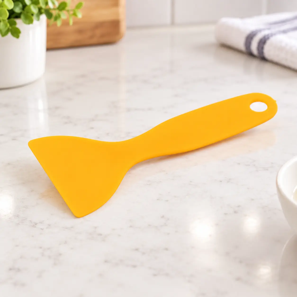 Flexible Silicone Glue Scraper, Adhesive Spreader & Squeegee Tool for Crafts, Vinyl and DIY