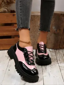 Women's Casual British Style Thick-Soled Retro Shoes, Round Toe Oxford, Fashionable Color Block Leather Footwear for Comfort and Style