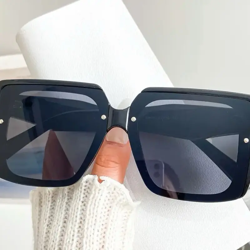 Fashion Eyewear for Daily Wear - Sunglasses for Everyday Use Fashion Eyewear for Daily Wear - Sunglasses for Everyday Use