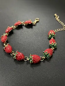 1 Piece of Fresh and Sweet Enamel Dripping Oil Red Strawberry Bracelet, Exquisite and Versatile Design, Feminine Temperament and Personality Bracelet, A Gift for Current Girlfriend and Best Friend