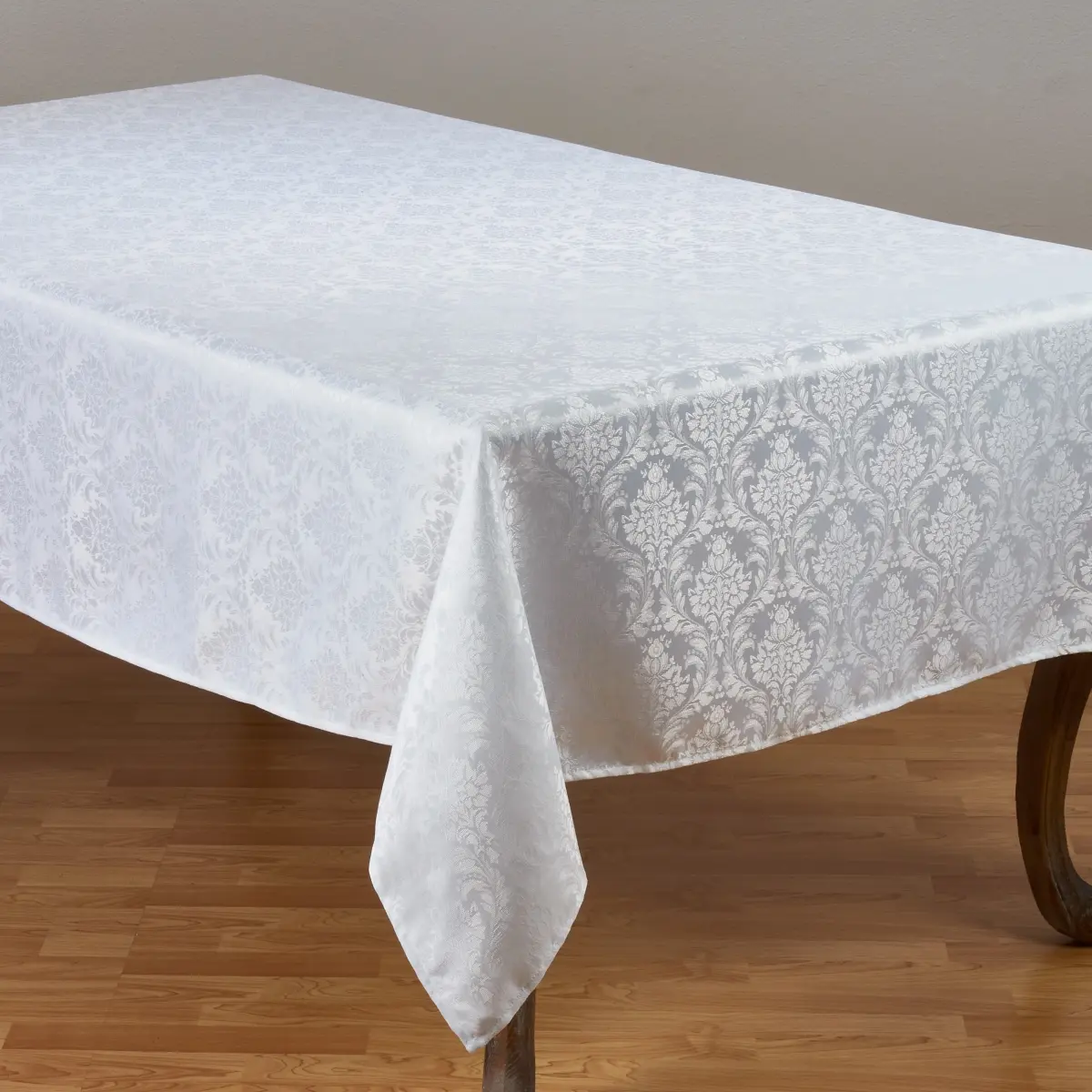 SARO 6115.W70104B 70 x 104 in. Rectangle White Damask Tablecloth
