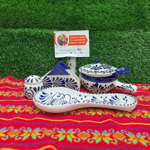 Kitchen Set Pack Relieve Cielito Lindo, color Cobalto (Salsera Relieve, Napkin, Salero y Porta Spoon).