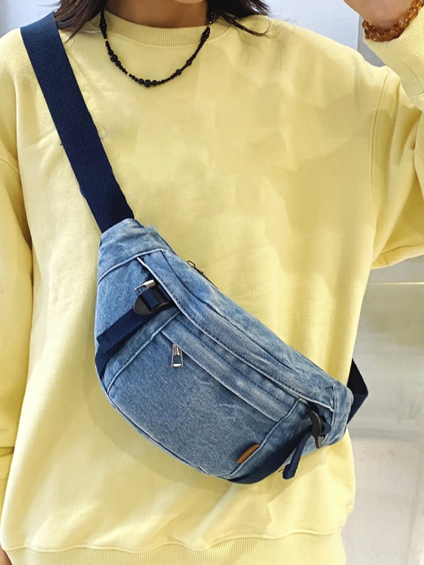 retro denim chest bag, Waist packs, casual waist bag, versatile crossbody bag, Belt bag, washed denim retro style, street bag, versatile and multi-color options suitable for daily commuting, shopping, etc., Zipper Fanny Pack