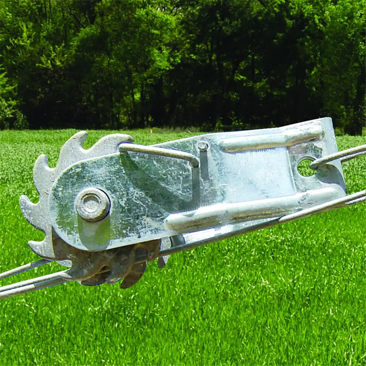 Patriot 809813 Aluminum Spring Clip Fence Strainer - White, Rust Resistant, 0.41 lbs, 3" H x 3" W x 6" L, Easy to Use, Ideal for Medium to High Strain Fences, Tension Increase Tool, Increase Tension