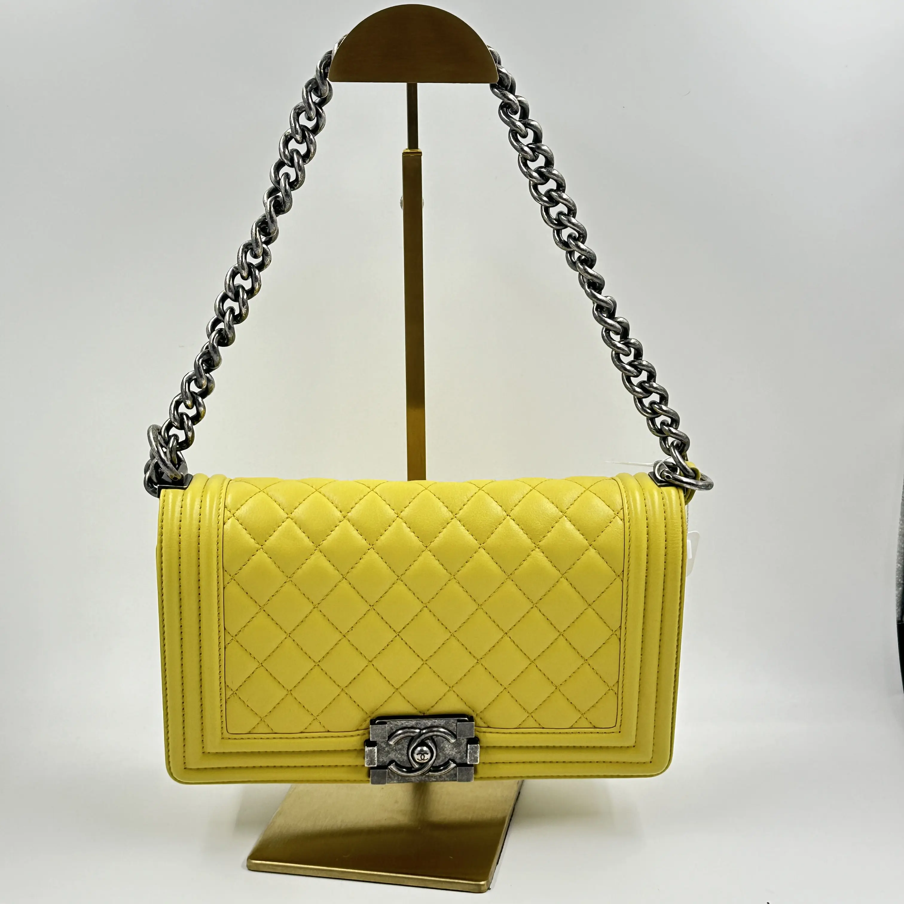 Pre-owned CHANEL vibrant yellow quilted calfskin Boy Flap Bag A101591