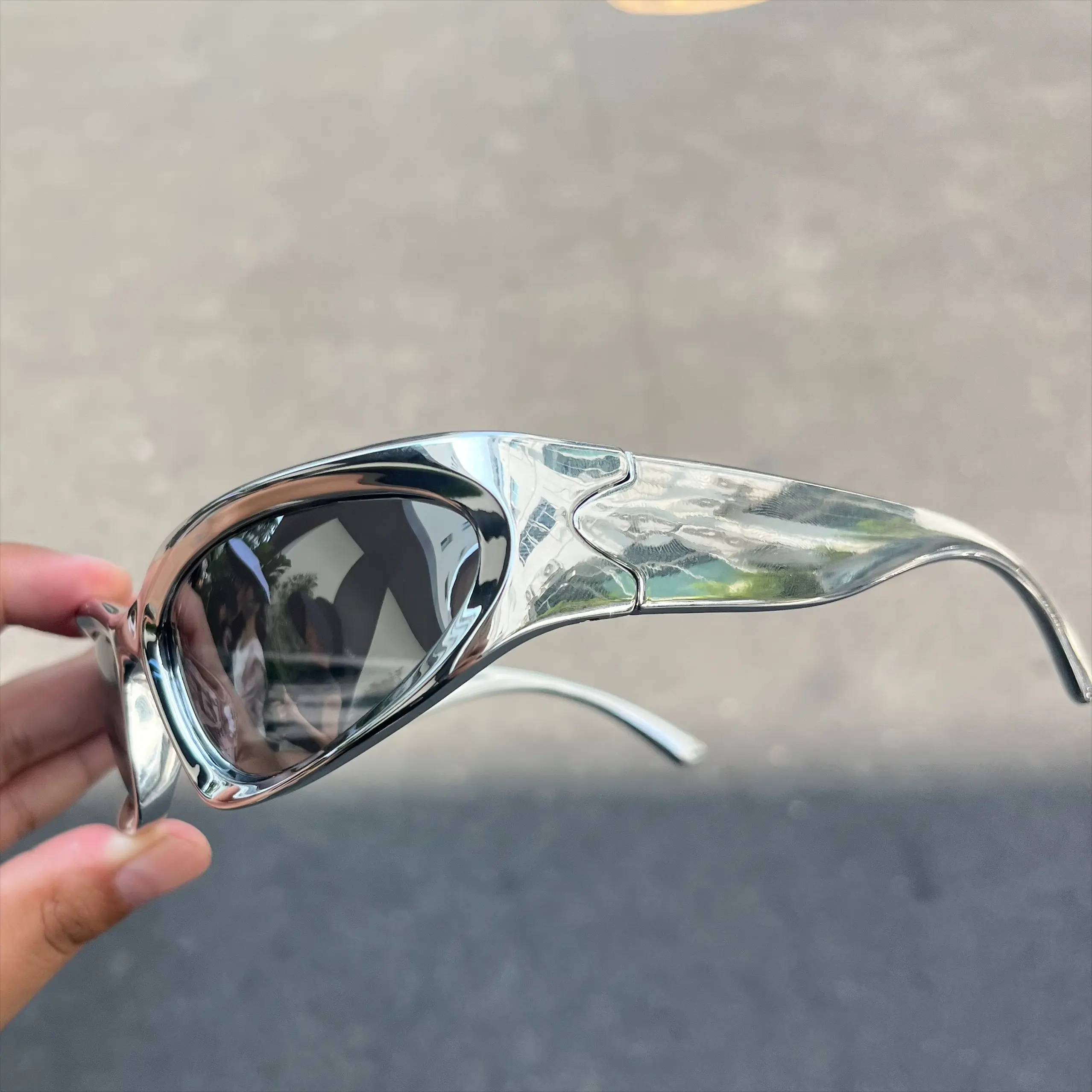 Unisex Cyber Y2K Silver Metallic Oval Full-Frame Polarized Wrap-Around Sunglasses - Anti-Glare, Mirror Lens, Outdoor Driving Fashion Eyewear for Men, Sunglasses for Women