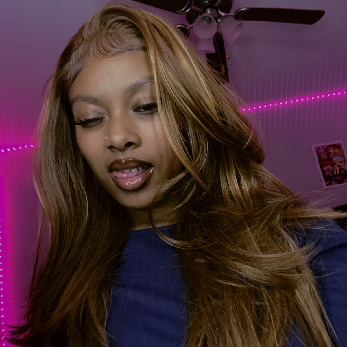 Item: 427 honey blonde, 26inch