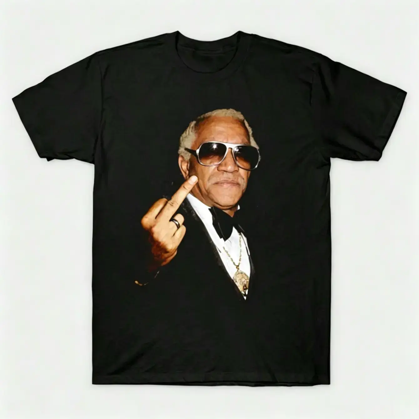 Vintage Retro Redd Foxx Middle Finger Portrait Graphic T-Shirt Sanford and Son Comedian 100% Cotton Streetwear Casual Short Sleeve Tee Men Women Unisex Black White