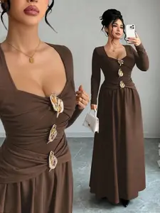 Women's Plus Size Knit Maxi Dress Sweetheart Neck Long Sleeve Ruched Gold Button Detail Fit and Flare Feminine Elegant Formal Evening Party Old Money Trendy