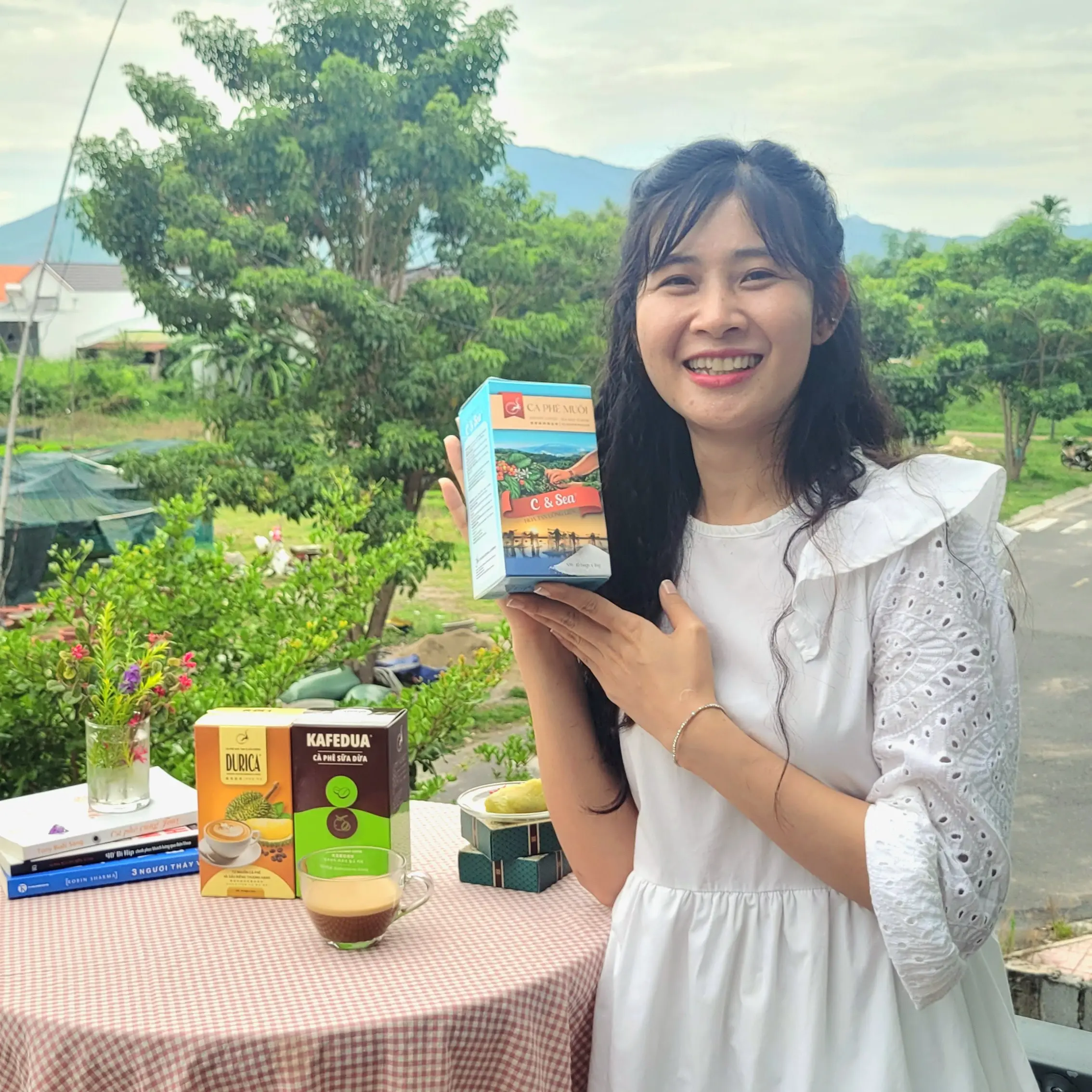 [Free 50 sticks - 450 Sticks C&Sea 4-in-1 Instant Coffee] Le Plateau Vietnamese Salted Coffee – Organic, health-safe coffee made from robusta beans and Nha Trang sea salt.