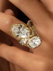 Women's Oval Zirconia Plated 18k Vintage Asymmetrical Shape Ring, Elegant Creative Geometric Pattern Cocktail Jewelry for All Seasons