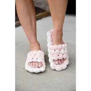 Bubble Cloud Sandals in Pink