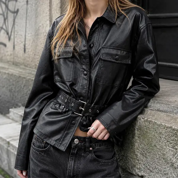 Women’s autumn/winter vintage black waist-cinching PU leather workwear jacket with turn-down collar, button closure, two pockets, belt included, cropped length that flatters the figure