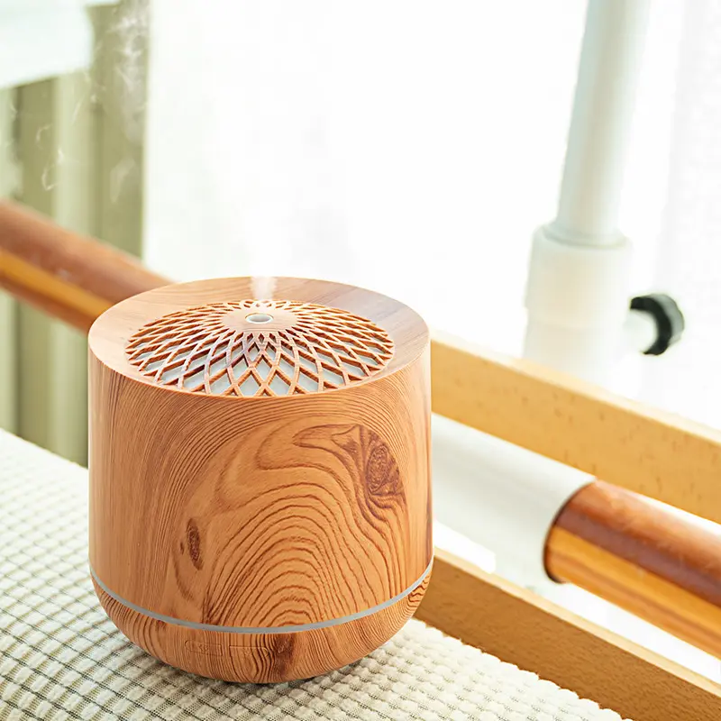 Wood Grain Scented Aromatherapy Diffuser - Classic, Lightweight, Natural Look USB Plug-In Humidifier with Aroma+Humidify Function, Auto Shutoff, Stable Performance, 9x9x11cm, Portable for Home & Office Use, Car Charger Compatible