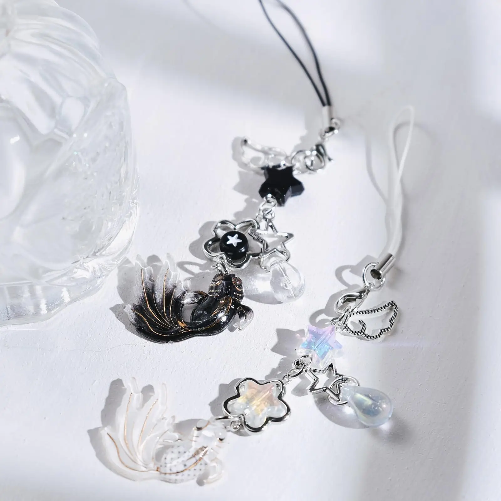 Cell Phone Charm, Koi Fish Design Mobile Phone Strap, Smartphone Lanyard Charm for Keychain, Fashion Phone Accessories Compatible with iPhone 16/15, i