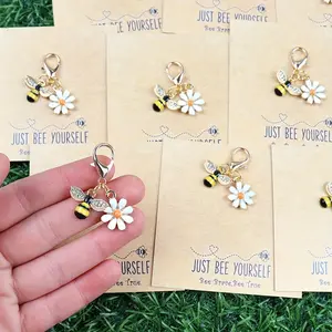 Just Bee Yourself Encouragement Card, 10pcs/20pcs Cute Bee Design Encouragement Card with Bee & Flower Design Pendant, Friendship Card, Greeting Card, Birthday Gift for Women & Men