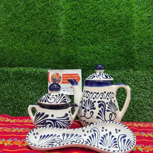 Coffe Set Pack Relieve Cielito Lindo, color Cobalto (Azucarera, Tetera y Porta Cuchara).