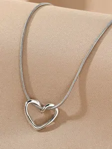Minimalist Stainless Steel Chain Necklace, Hollow Heart Pendant, Delicate Necklace for Women, Fashionable Collarbones Chain Gift, Daily Wear Necklace, Gift Jewelry