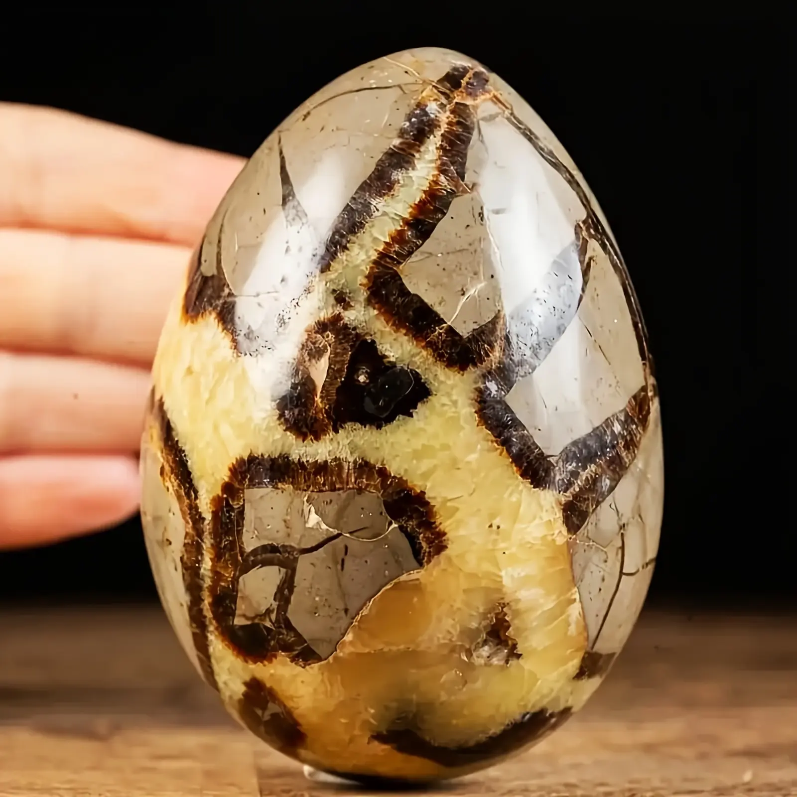 A Unique Septariumstone Dragon Egg Statue - Turtle Back Stone Geode Egg Carving - Perfect Home Decoration And Special Gift, The Best Choice for Crystal Collectors, Easter Holiday Decoration Ornament
