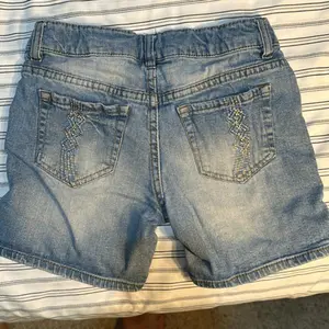 Arizona Jeans Short Size 10Jr. Waist: 24 inches Menswear Man