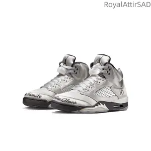 Grey-black vintage slip-resistant and durable retro basketball shoes for men