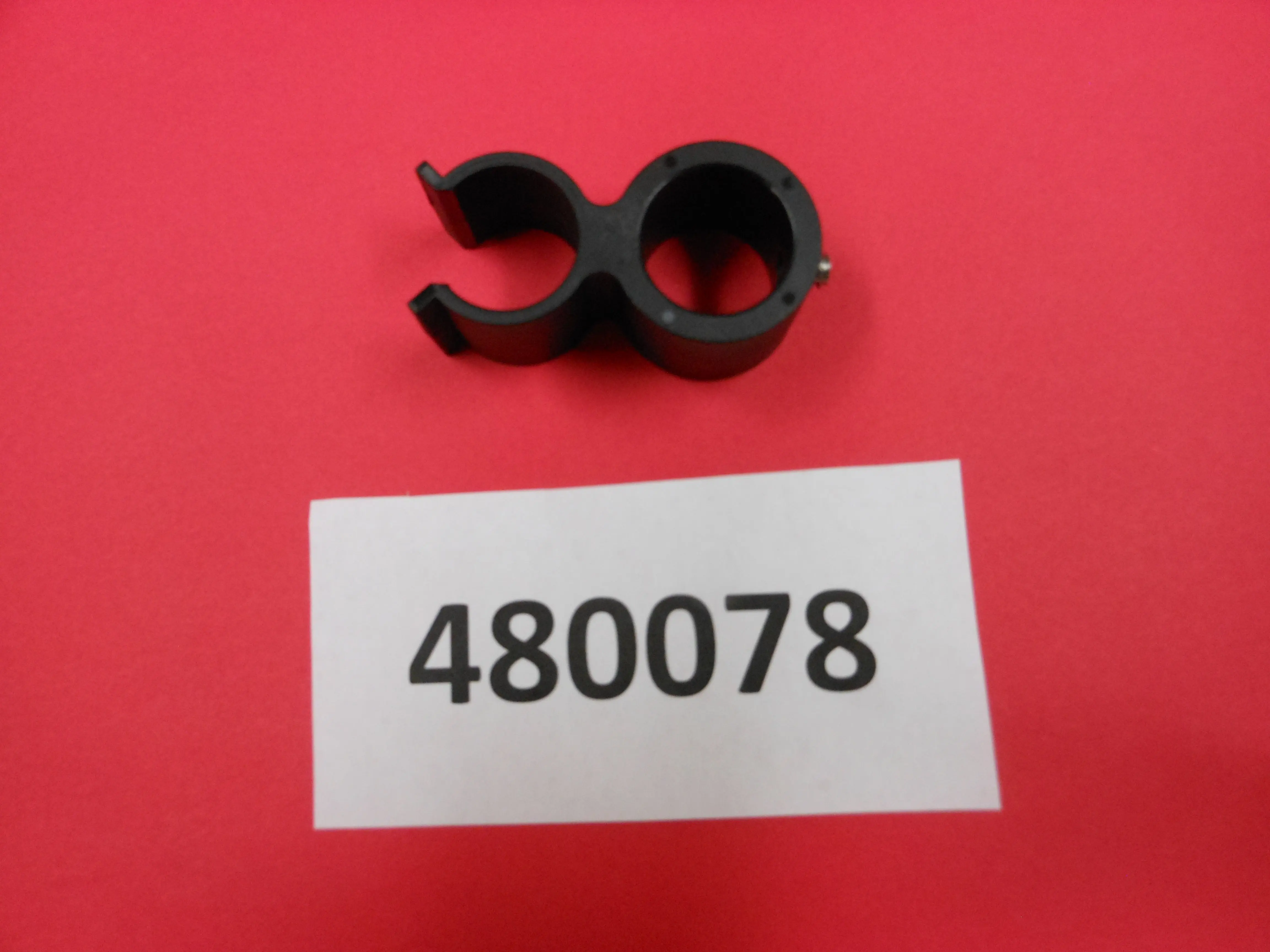 MasterCraft Bimini clip BLACK PLASTIC W/SET SCREW 480078