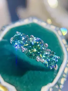 1PC 2/4Carat Luxury Mysterious and Elegant Green Moissanite Ring, 925 Silver, Classic Three-stone Design, Engagement Wedding Ring.