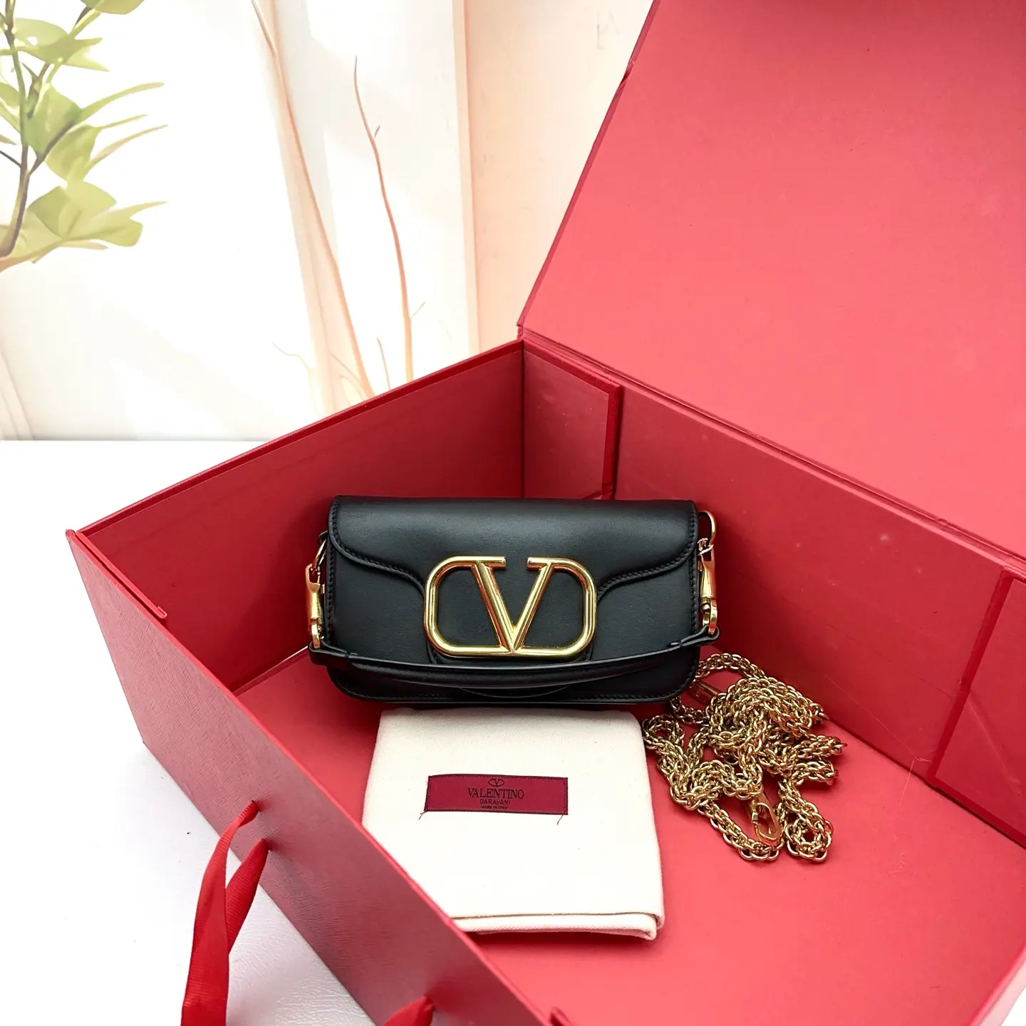 Pre-owned Valentino Black Leather V Logo Flap Chain Shoulder Bag 0801 raye 21706660