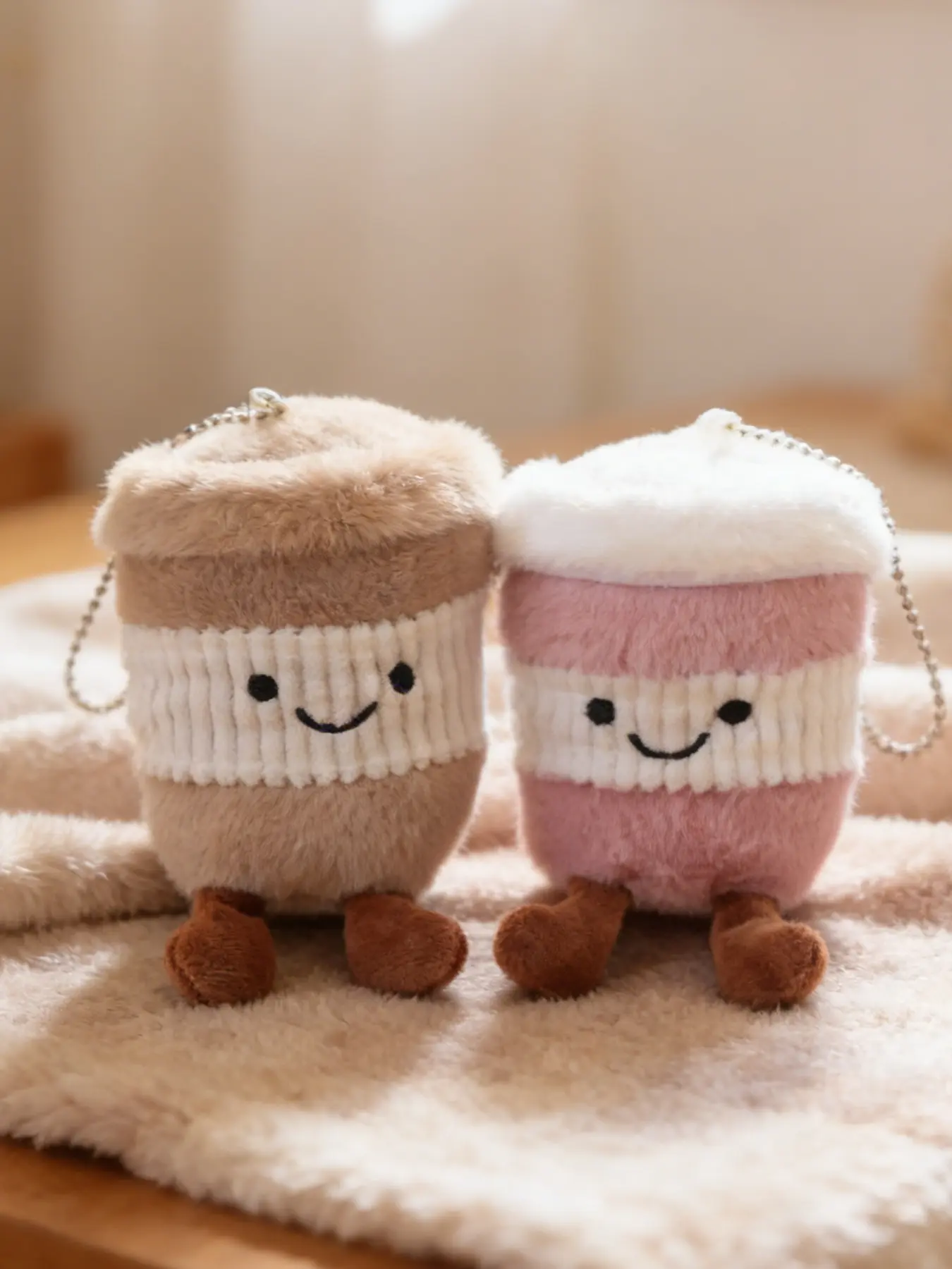 Cute Plush Fuzzy Keychain Kawaii Toy Doll, Coffee Cup Pendant, Soft Stuffed Animal Charm, Bag Accessory & Key Ring, Keychain for Bags, Fun Gift Idea