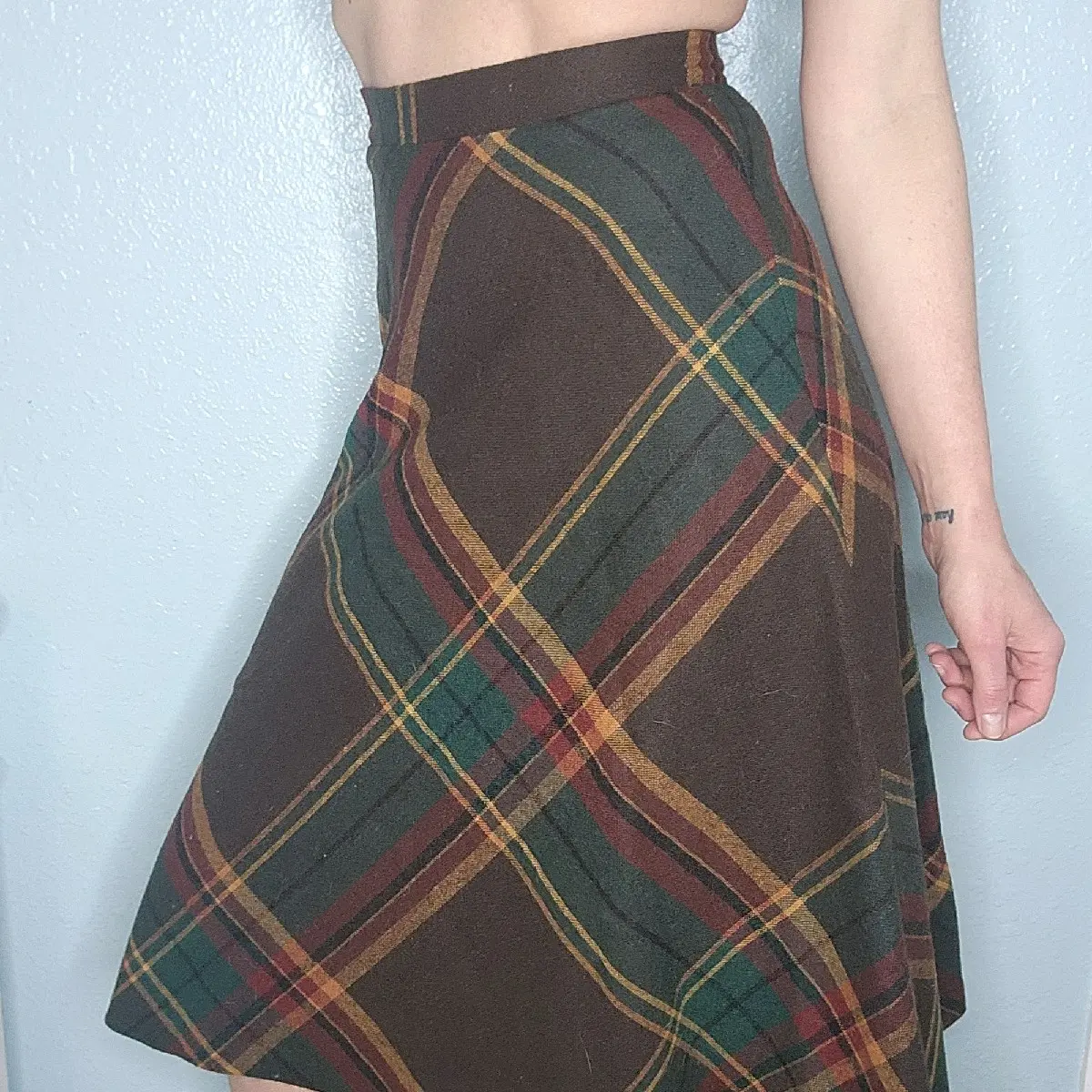 Vintage High-waisted Tartan Skirt