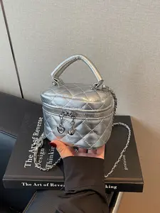 Plaid Chain Box Bag, Versatile Crossbody Handbag, High-End Silver Color Wax Leather, Heart Zipper Design, Commute Dating Essential, Minimalist Crossbody Bag, Crossbody Shoulder Bags
