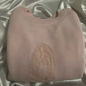 La Virgen Crewneck