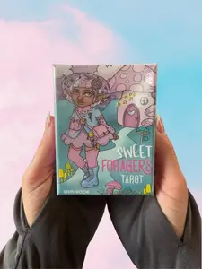 Sweet Forager's Tarot: Travel with the Fool through the enchanted forest