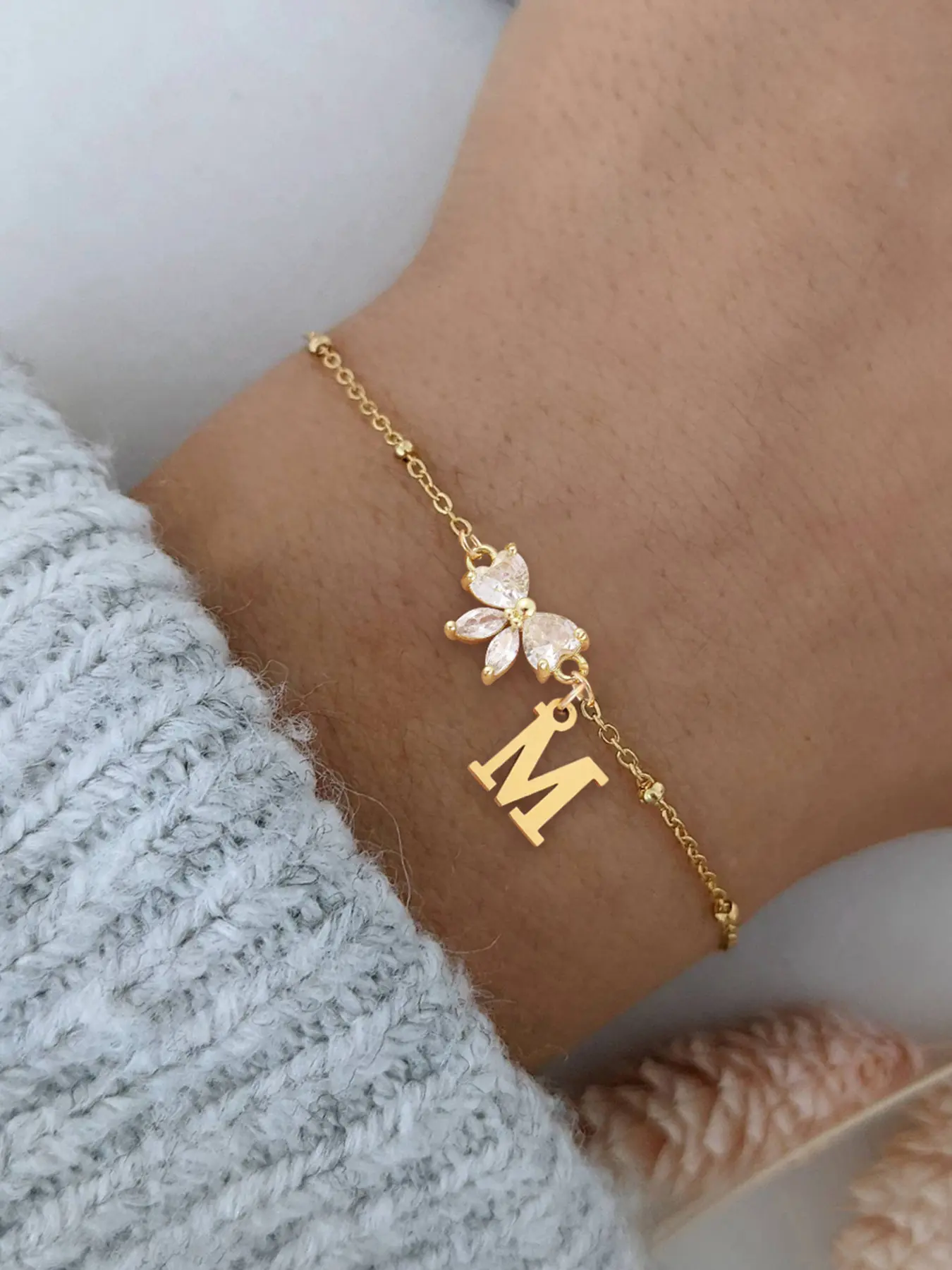 1Pcs Initial Artificial Crystal Bowknot Bracelet For Women New Fashion Golden Stainless Steel Bead Chain Bracelet For Women Beaded Bracelet, Bow Bracelets, Pretty Bracelet, Bracelet With Charms, Fashionable Bracelet, High Quality Bracelet