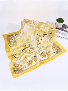 1pc Women's 70s Floral Printed Faux Silk Bandana Neck Scarf Vintage Inspired Square Scarf For Casual Wear, Music Festivals, Business Meetings, Fashion Street, Etc. Elegant Bandana,Hair Band,Head Band Ideal For Dressing Up Your Look