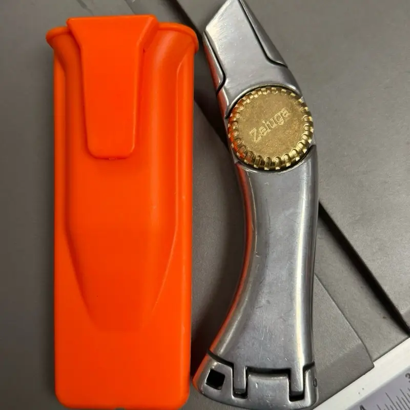 Zeluga 19-124 Fixed Blade Roofing Knife for Roofing Installation & Repair Tasks