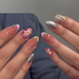 Custom Colorful Gradient Press on Nail Set, 3D Floral Shell Accent Reusable Fake Nails, Vibrant Summer Aesthetic Handmade Design Gold Bead