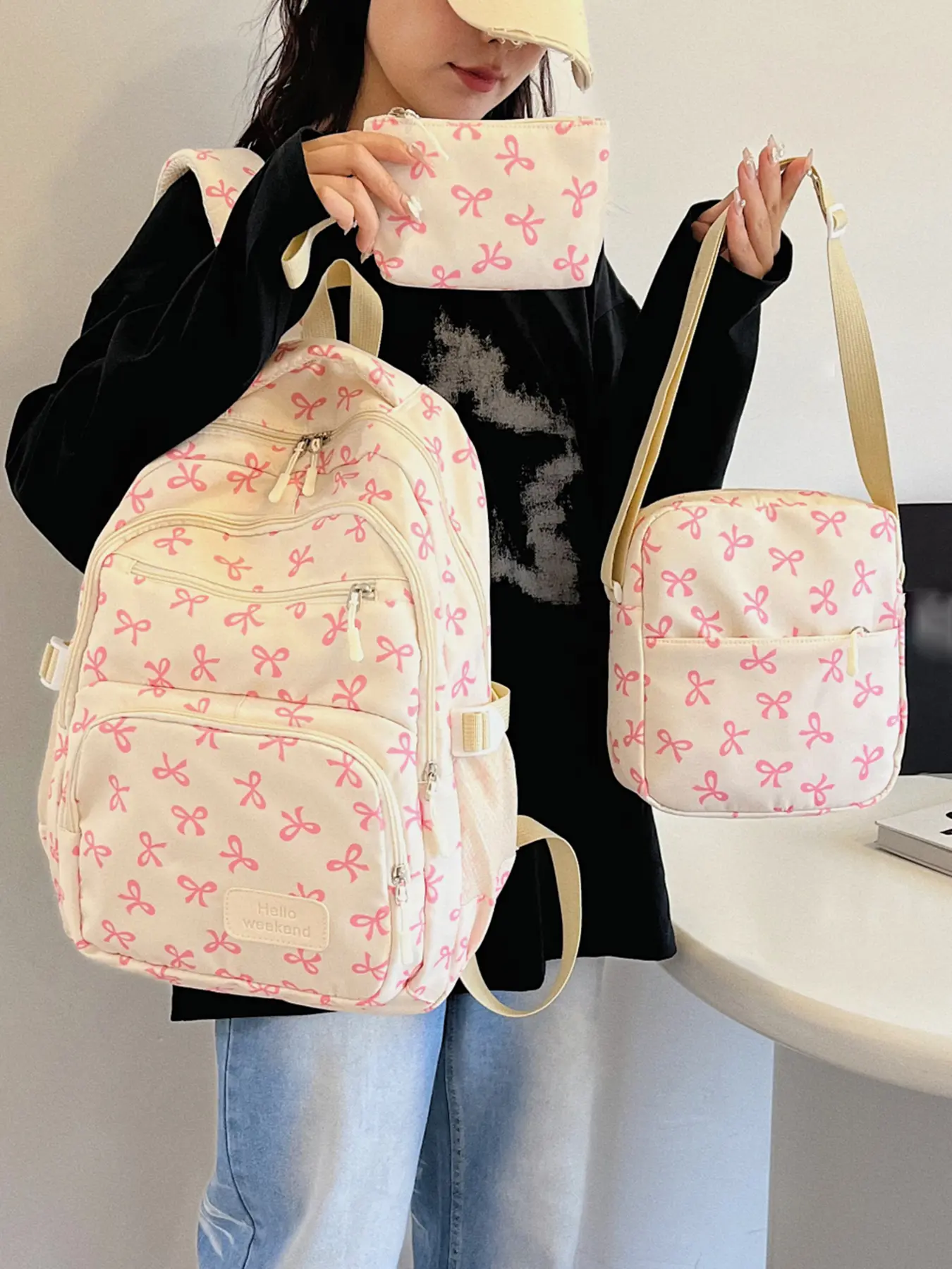 Butterfly pattern women's fashionable Casual printed backpack, exquisite and simple, random pattern style women's handbag three piece set, women's backpack set, suitable for school, commuting, and going out.