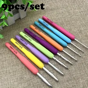 9-Piece Rainbow Crochet Hook Set, Smooth Durable Aluminum Alloy Needles, 2-6mm Comfortable Grip, Vibrant Colors for Handicraft Fun