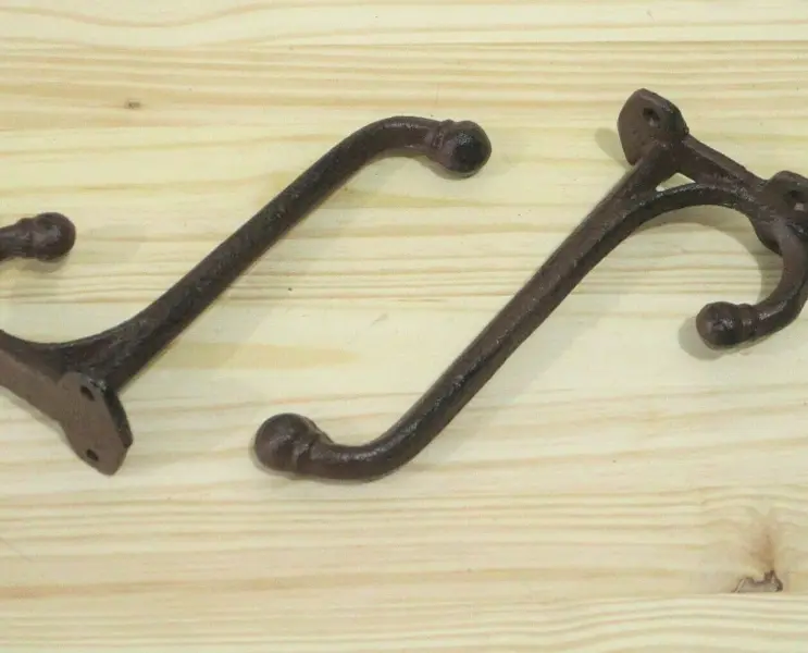 2 LARGE HARNESS HOOKS RACK COAT HAT RUSTIC CAST IRON BARN HEAVY DUTY 7 1/2" LONG