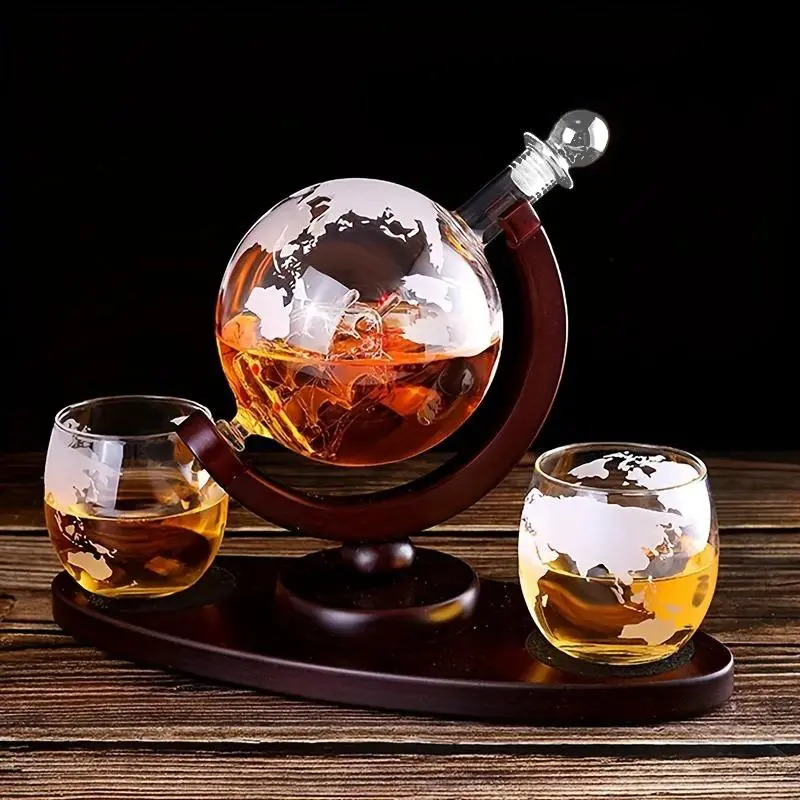 1 Set 3 Pcs, 30oz Whiskey Globe Decanter with 2 Etched Whiskey Glasses, 850ml Crystal Glass Bourbon Whiskey Vodka Bottle Decanter, Anniversary Birthday Christmas Gift for Men Dad Husband Boyfriend Grandpa, Scotch Tequila Dispenser