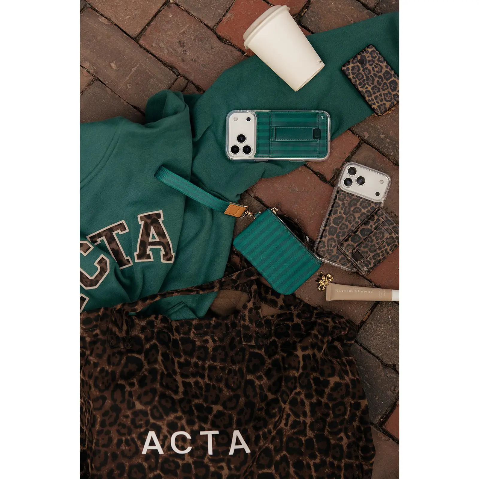 Walli Cases Evergreen Stripe Phone Case with Wallet and Finger Strap Walli Cases Evergreen Stripe Phone Case with Wallet and Finger Strap